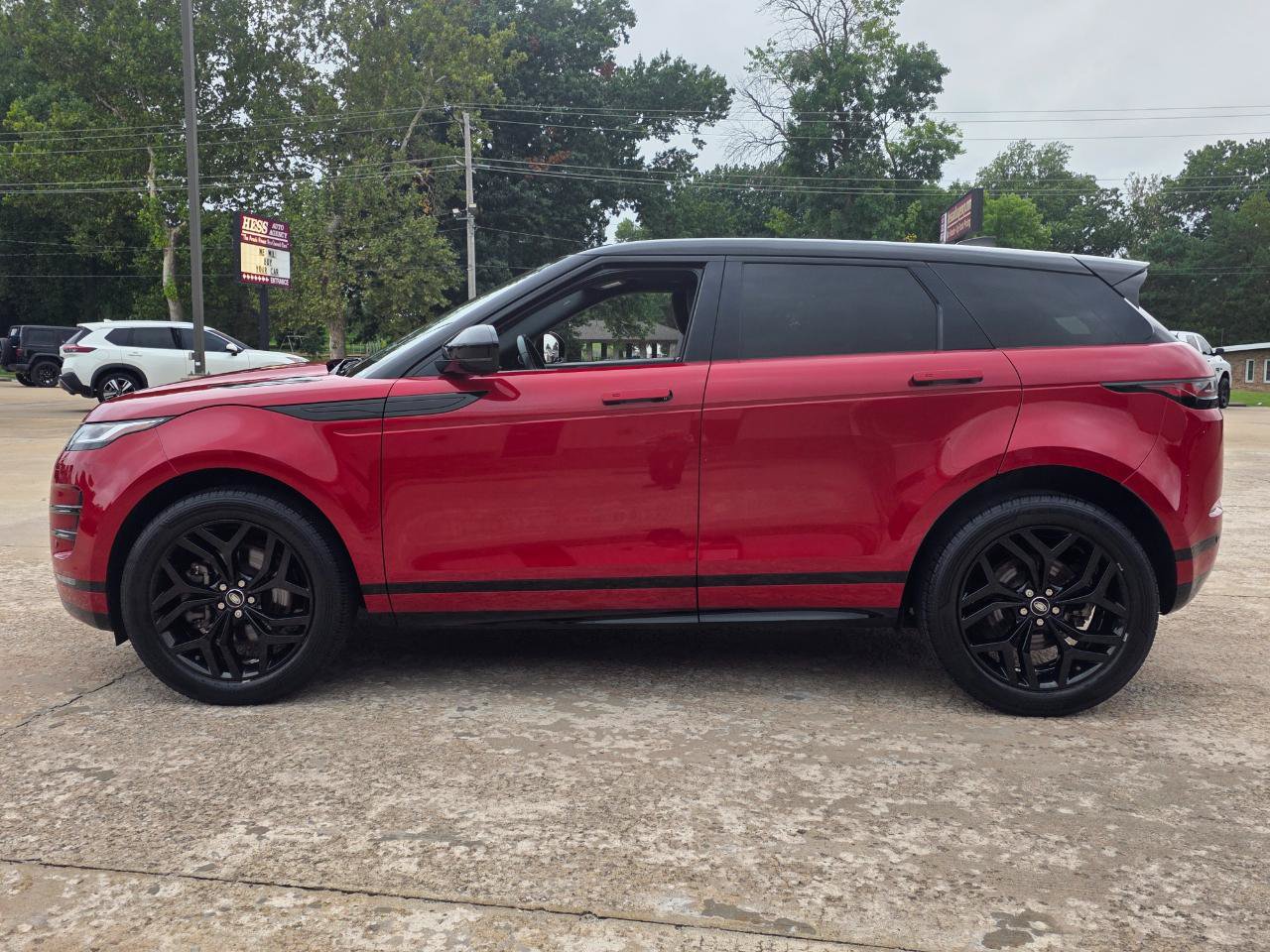 Used 2023 Land Rover Range Rover Evoque R-Dynamic S AWD/4WD image 8