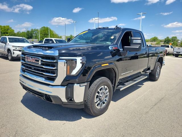 Used 2024 GMC Sierra 2500 SLE w/ SLE Value Package; AWD/4WD image 2