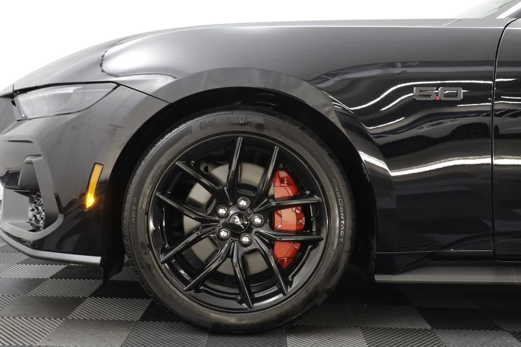 Used 2025 Ford Mustang GT Premium RWD image 16
