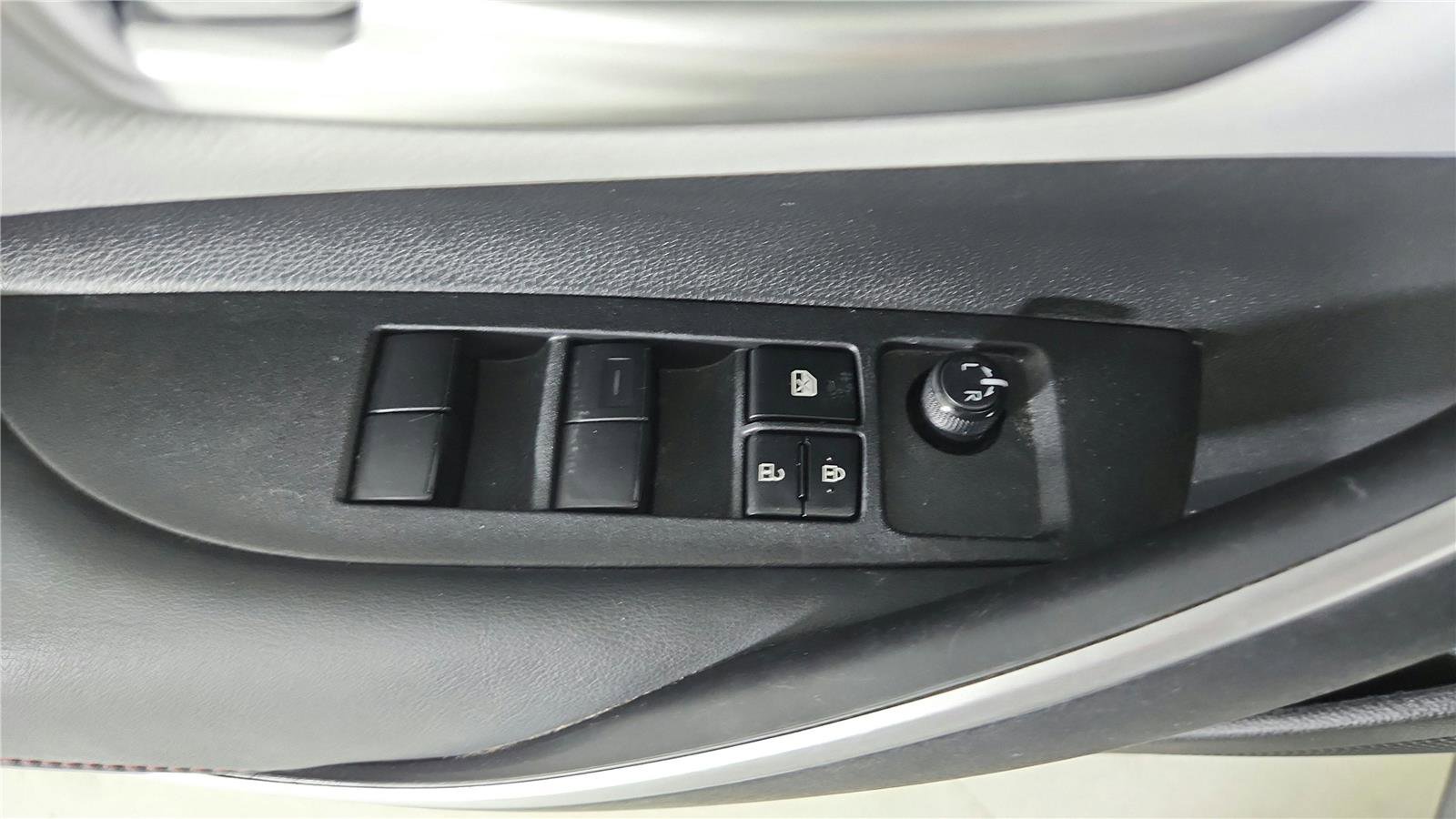 Used 2024 Toyota Corolla SE FWD image 10