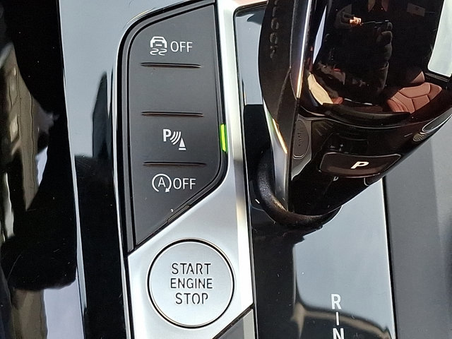 Certified 2023 BMW X4 xDrive30i w/ Premium Package image 28