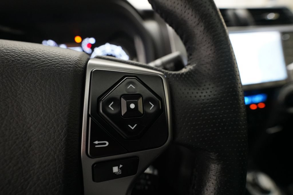 Used 2023 Toyota 4Runner Limited AWD/4WD image 18