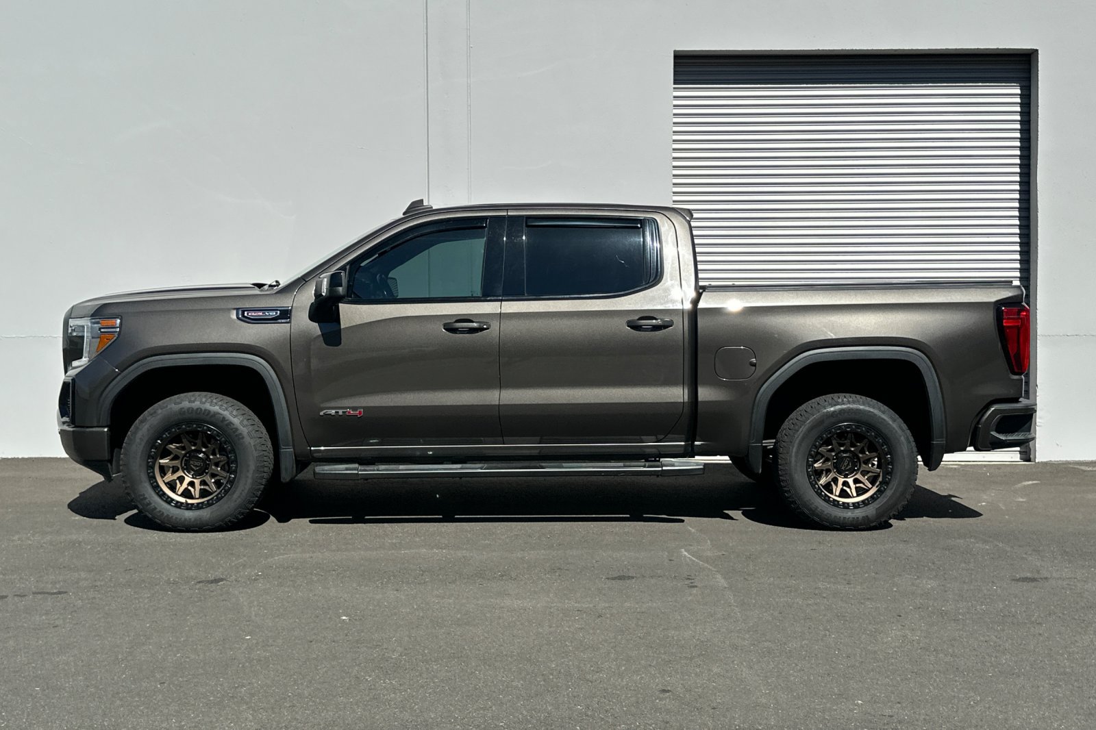 Used 2020 GMC Sierra 1500 AT4 w/ AT4 Premium Package AWD/4WD image 7