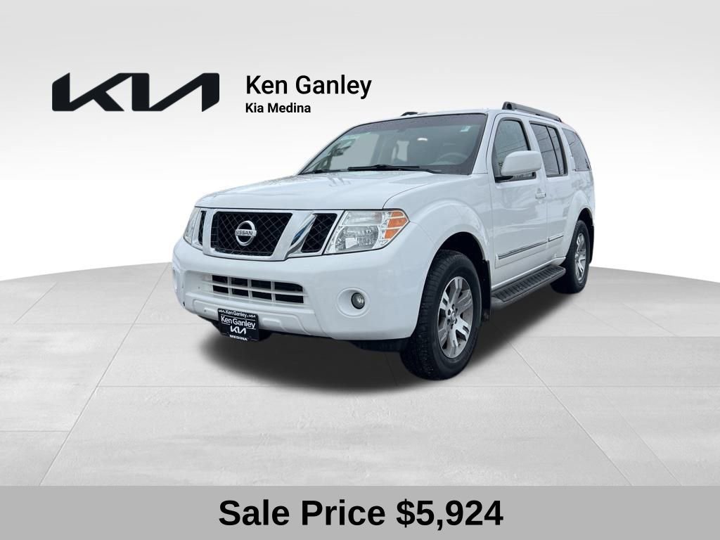 Used 2012 Nissan Pathfinder Silver image 1