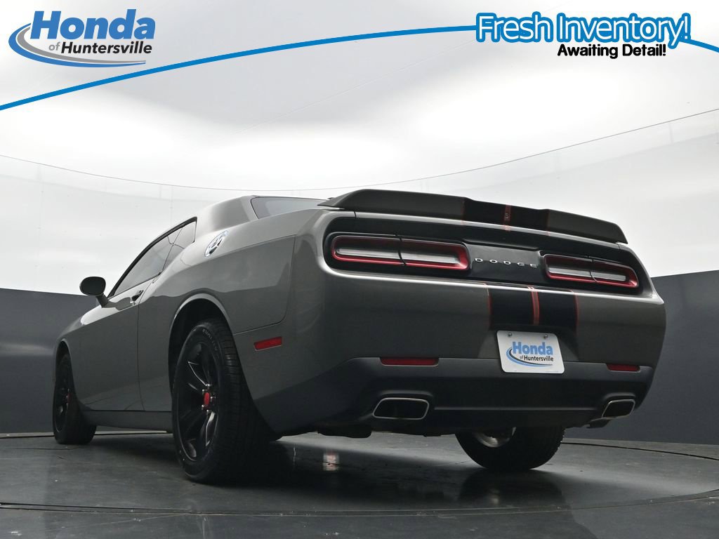 Used 2019 Dodge Challenger SXT RWD image 42