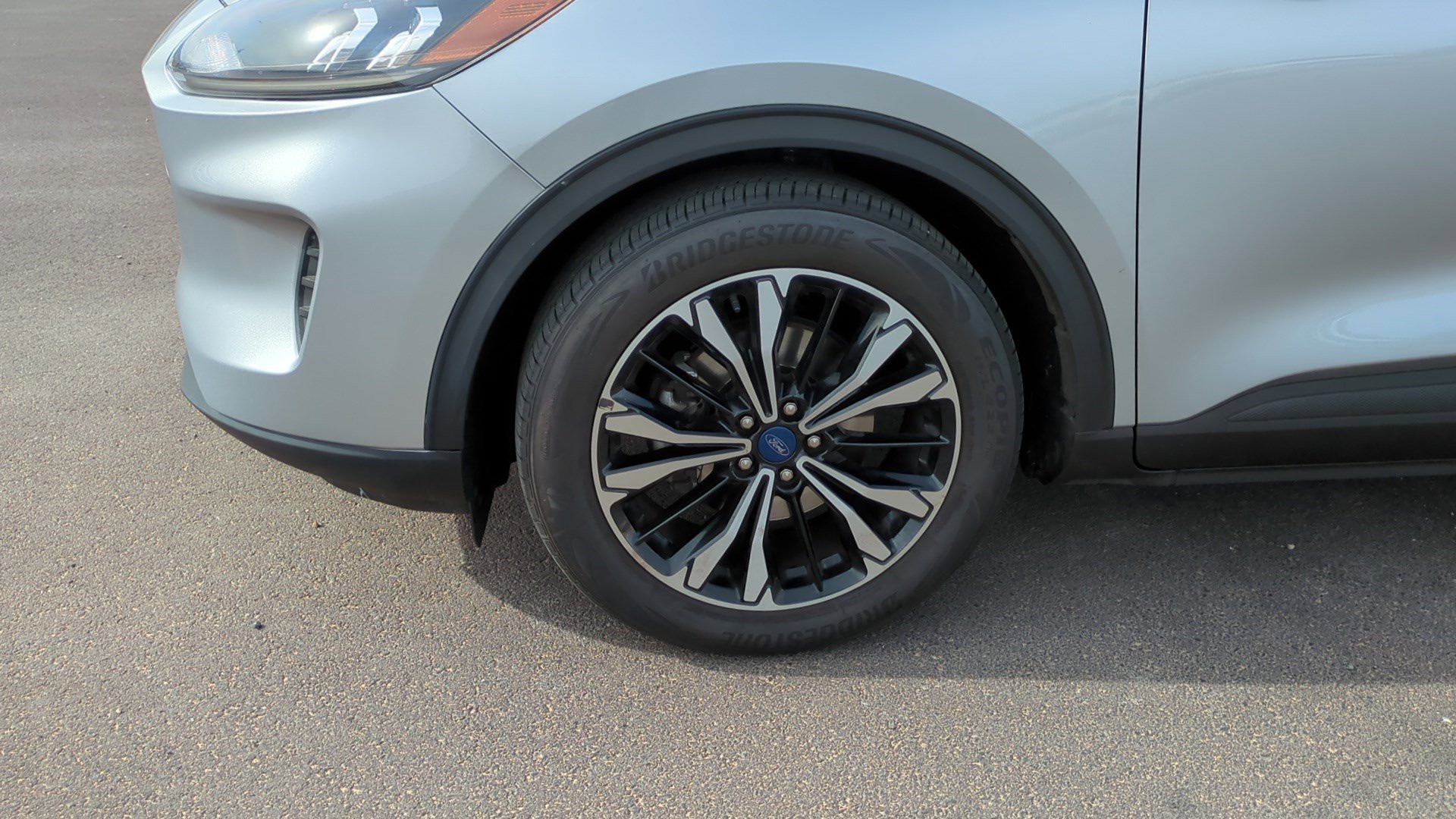 Used 2022 Ford Escape SE w/ SE Sport Appearance Package FWD image 11