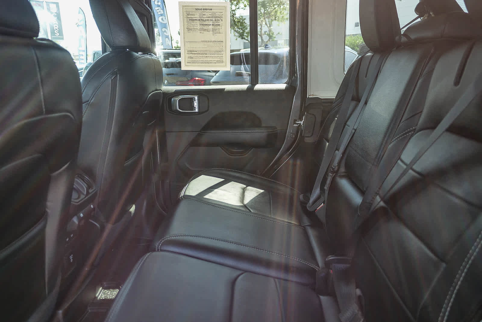 Used 2021 Jeep Wrangler Unlimited Sahara w/ Cold Weather Group image 18