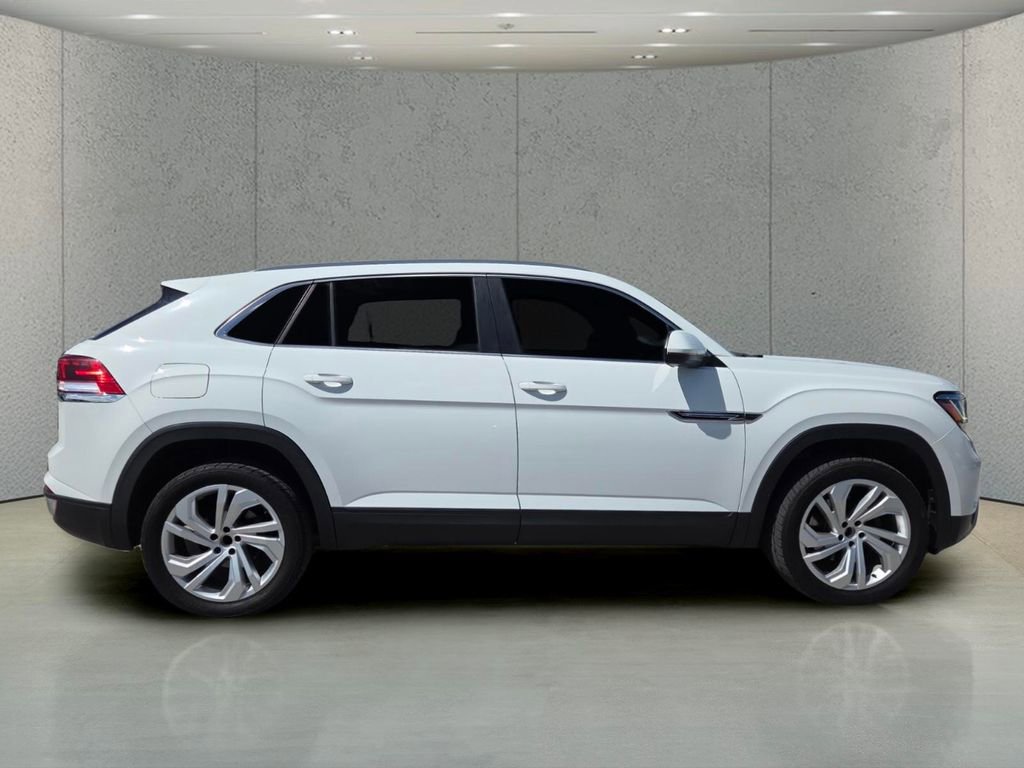 Used 2020 Volkswagen Atlas Cross Sport SEL FWD image 2