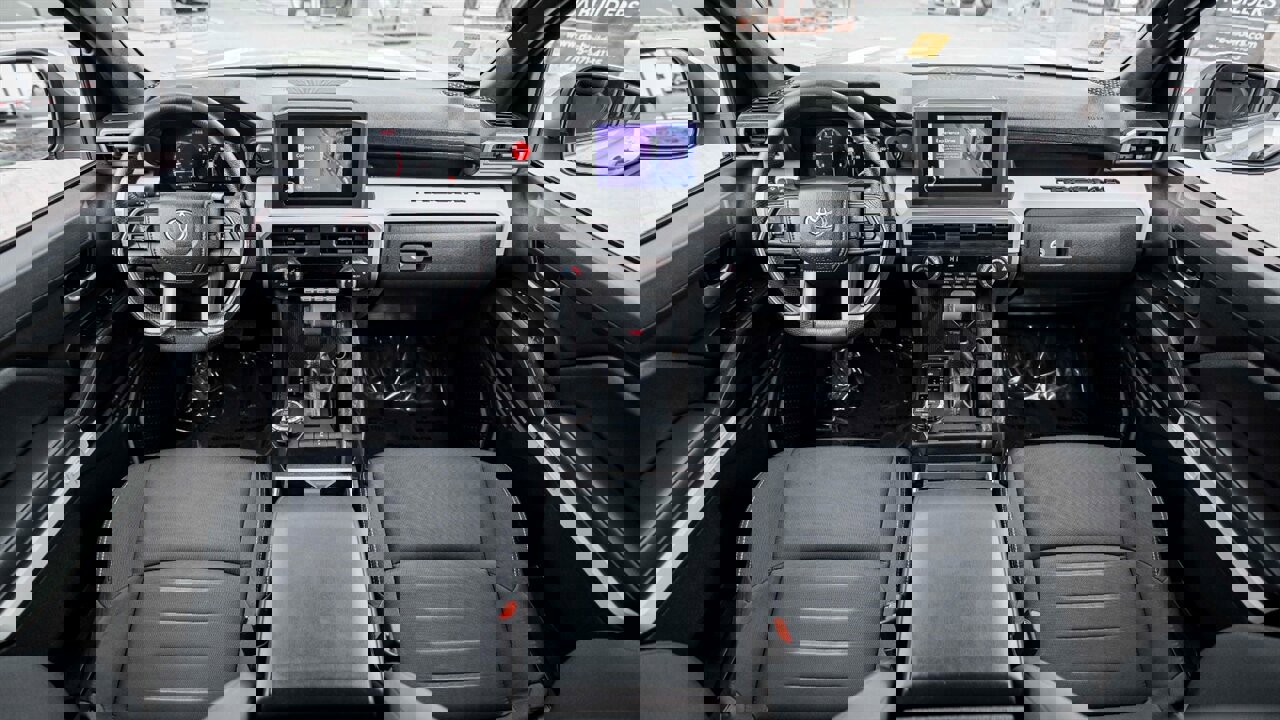 Used 2024 Toyota Tacoma TRD Off-Road image 18