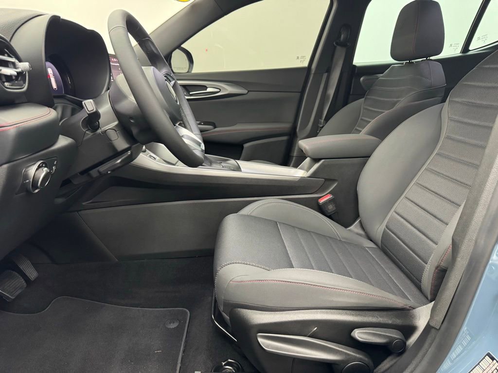 Used 2024 Dodge Hornet GT w/ GT Blacktop Package image 16