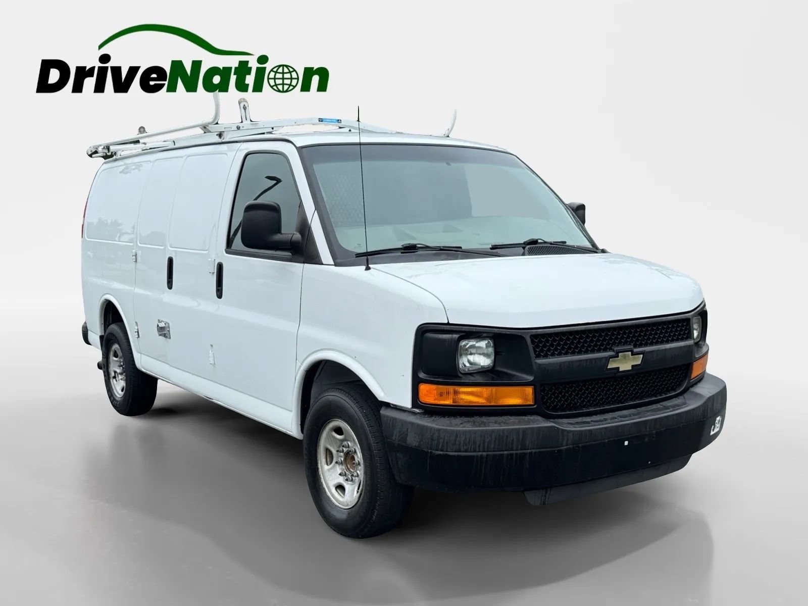 Used 2015 Chevrolet Express 3500 RWD image 3