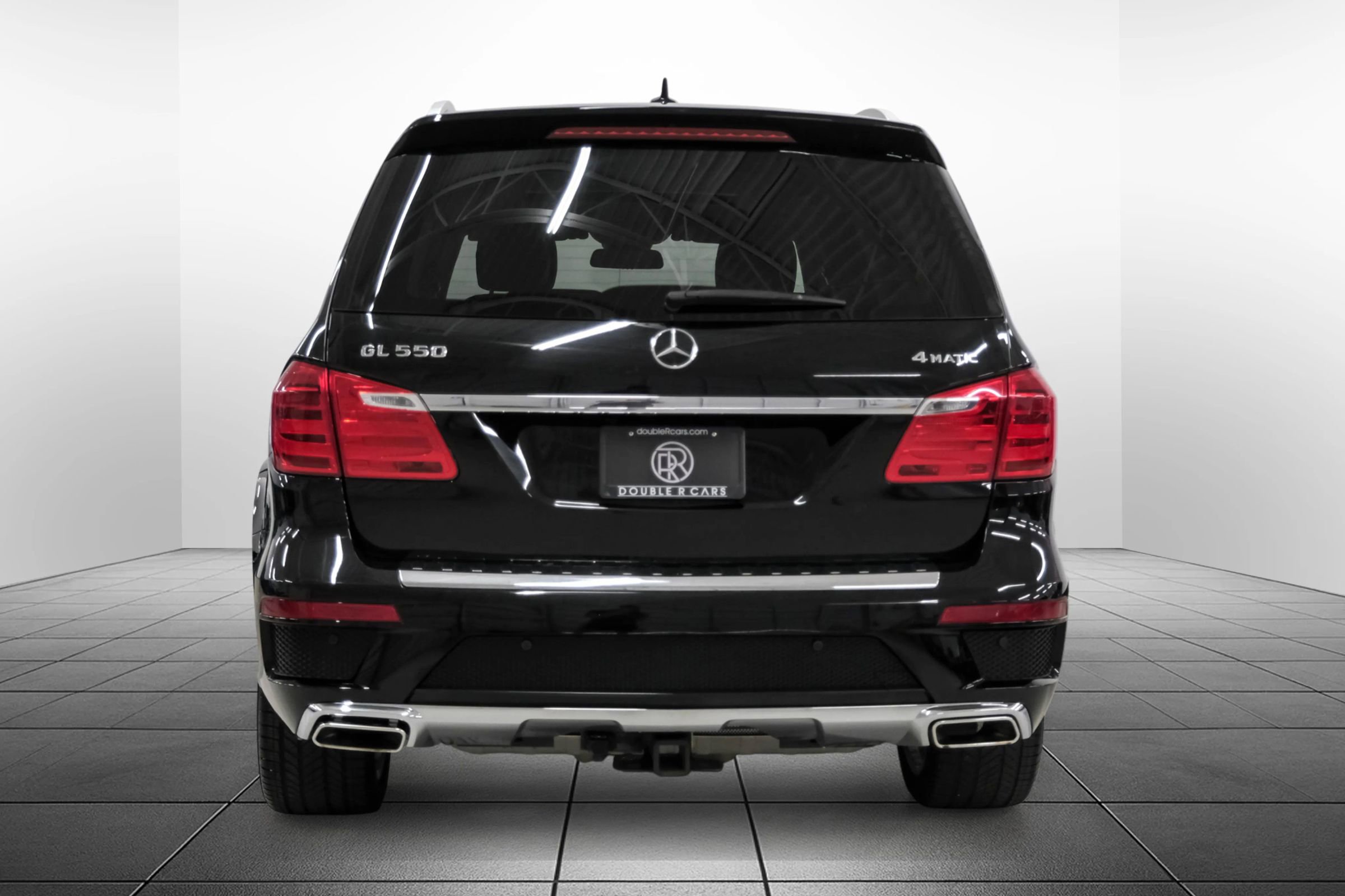 Used 2015 Mercedes-Benz GL 550 4MATIC image 9