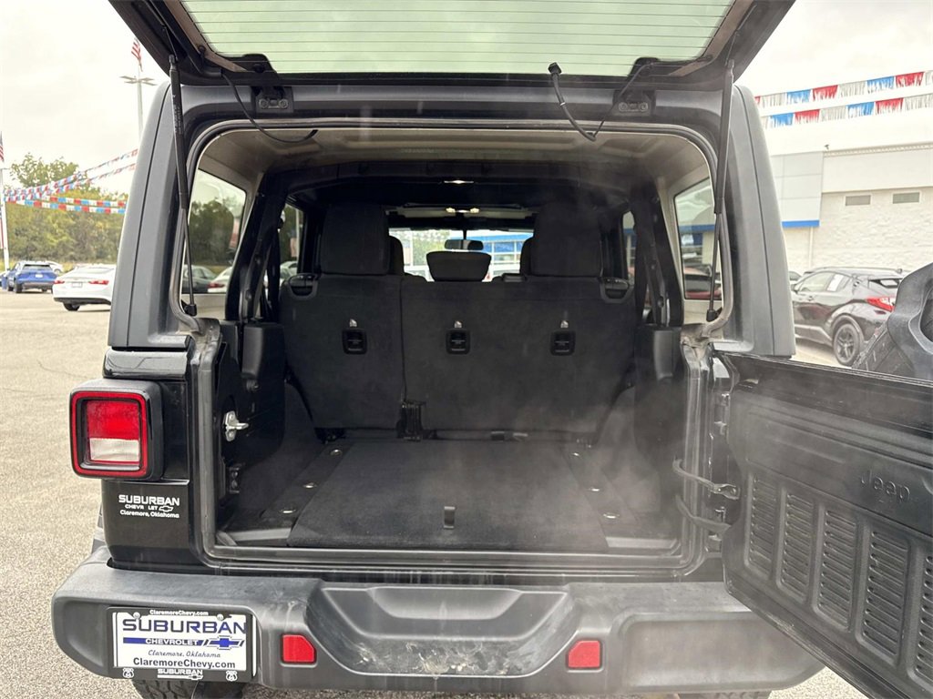 Used 2020 Jeep Wrangler Unlimited Sahara image 5