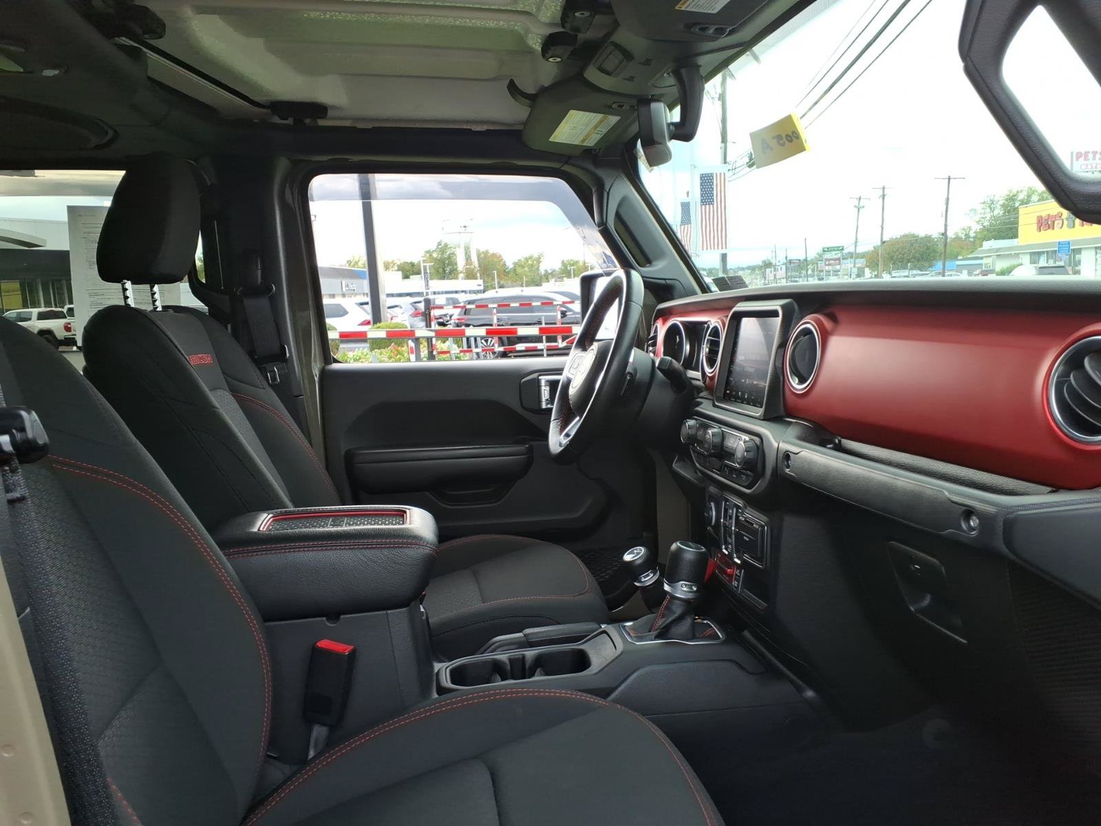 Used 2020 Jeep Gladiator Rubicon AWD/4WD image 15