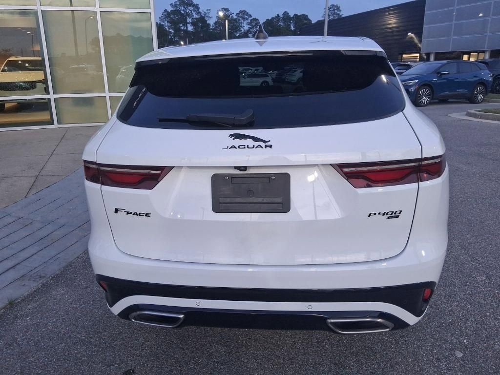Used 2023 Jaguar F-PACE R-Dynamic S image 9