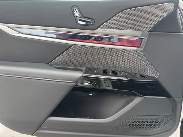 Certified 2025 BMW 740i xDrive image 14