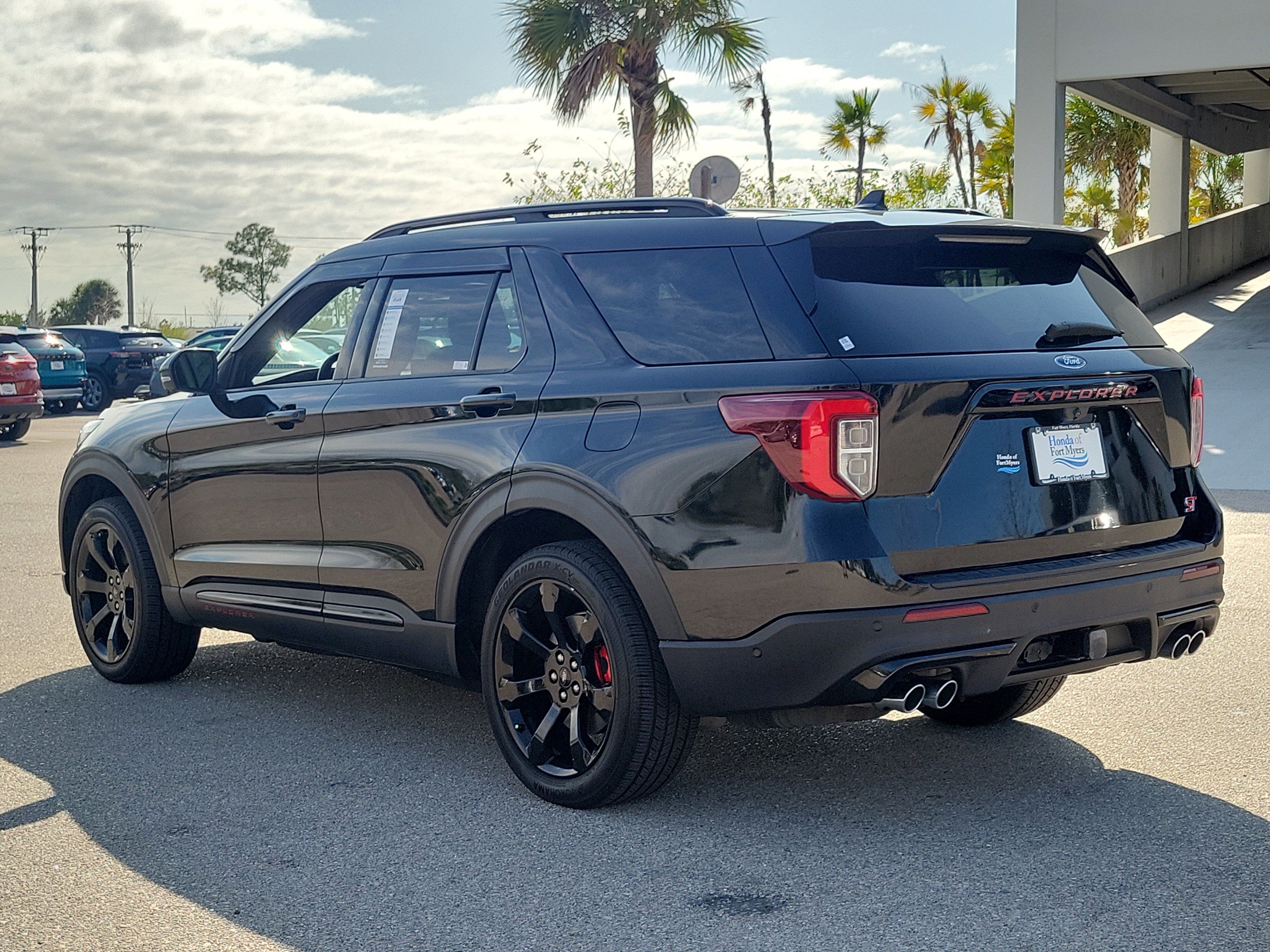 Used 2020 Ford Explorer ST w/ ST Street Pack image 4