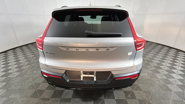 Used 2023 Volvo XC40 Recharge Plus AWD/4WD image 3