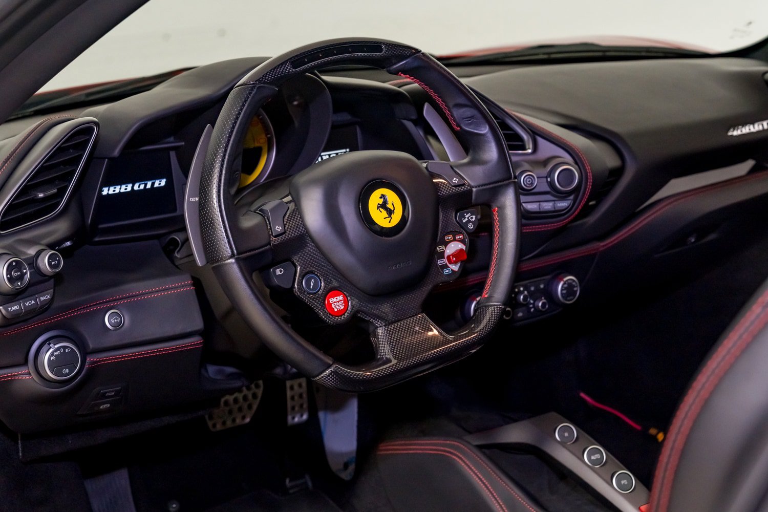 Used 2019 Ferrari 488 GTB RWD image 19