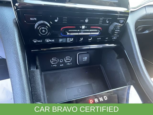 Used 2022 Jeep Grand Cherokee Laredo w/ Luxury Tech Group I AWD/4WD image 18