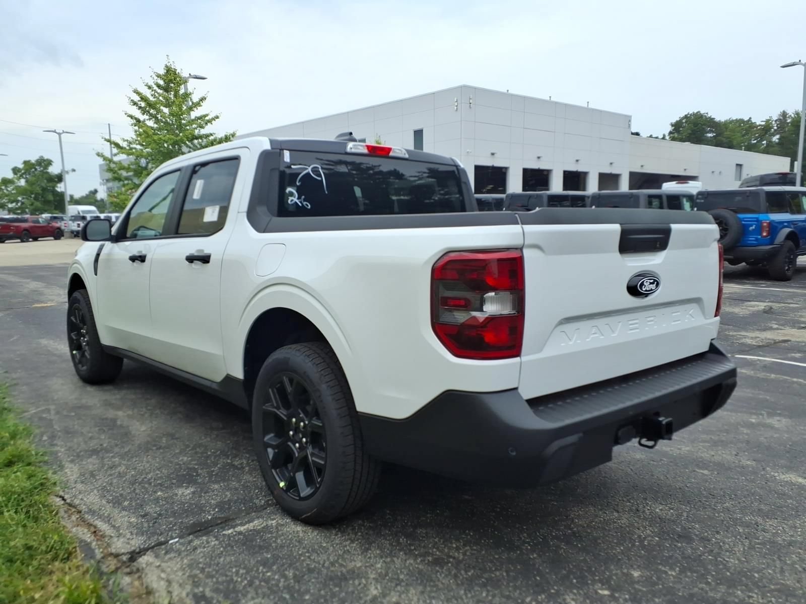 New 2026 Ford Maverick XLT w/ XLT Luxury Package AWD/4WD image 6