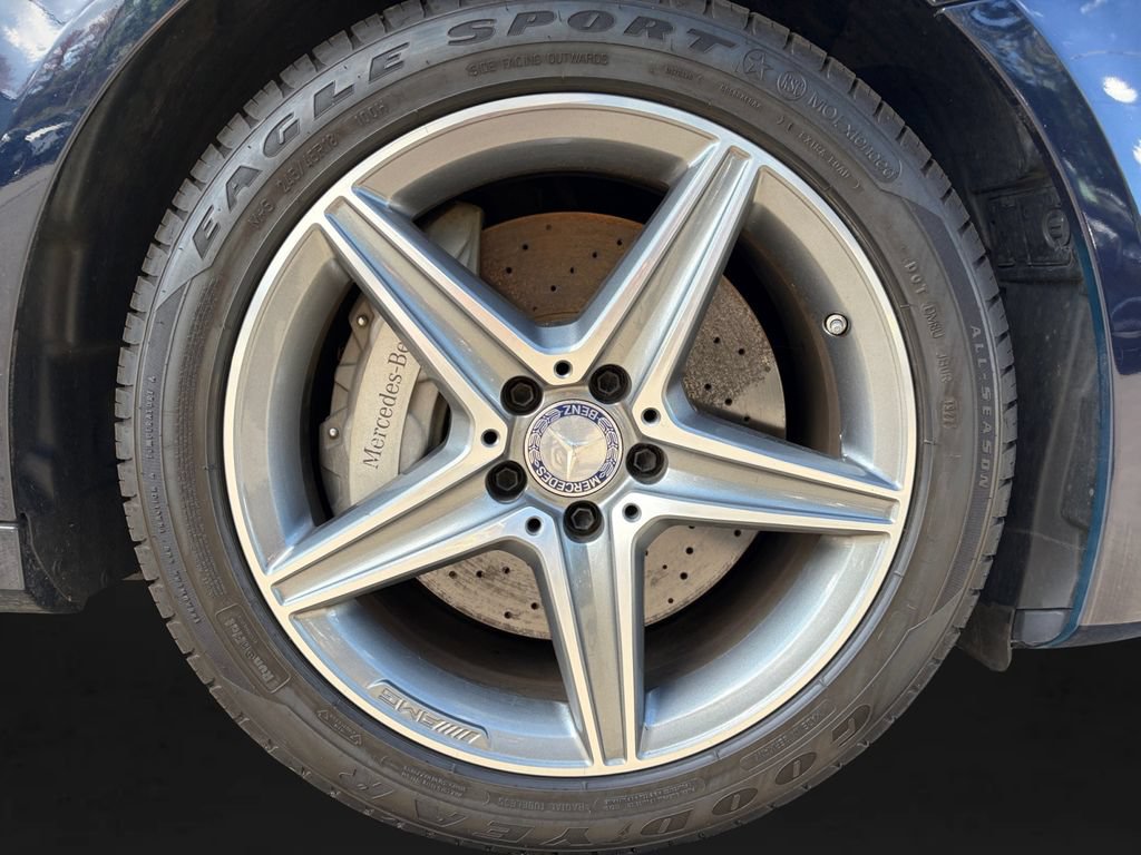 Used 2017 Mercedes-Benz E 300 4MATIC image 9