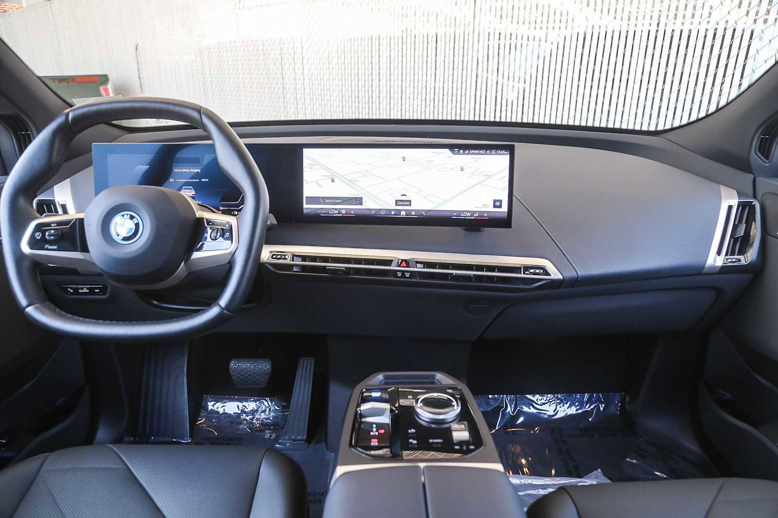 Used 2025 BMW iX xDrive50 image 9