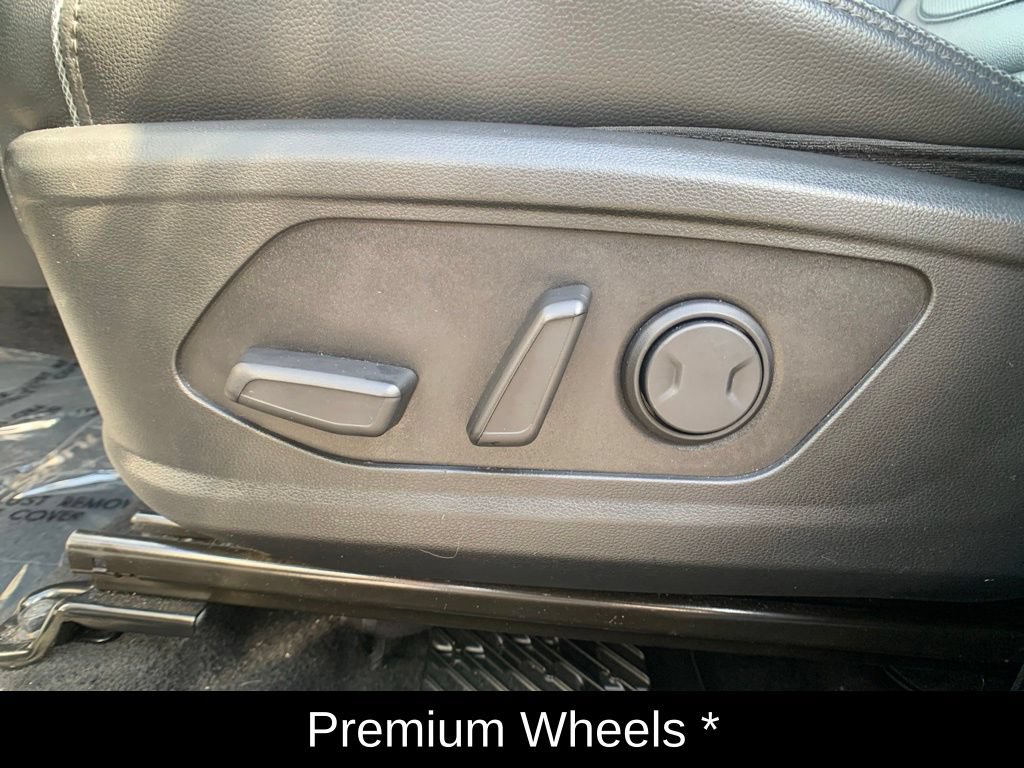 Used 2023 Hyundai Tucson Limited AWD/4WD image 16