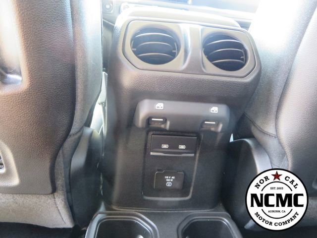 Used 2024 Jeep Wrangler Unlimited Rubicon w/ Technology Group AWD/4WD image 43
