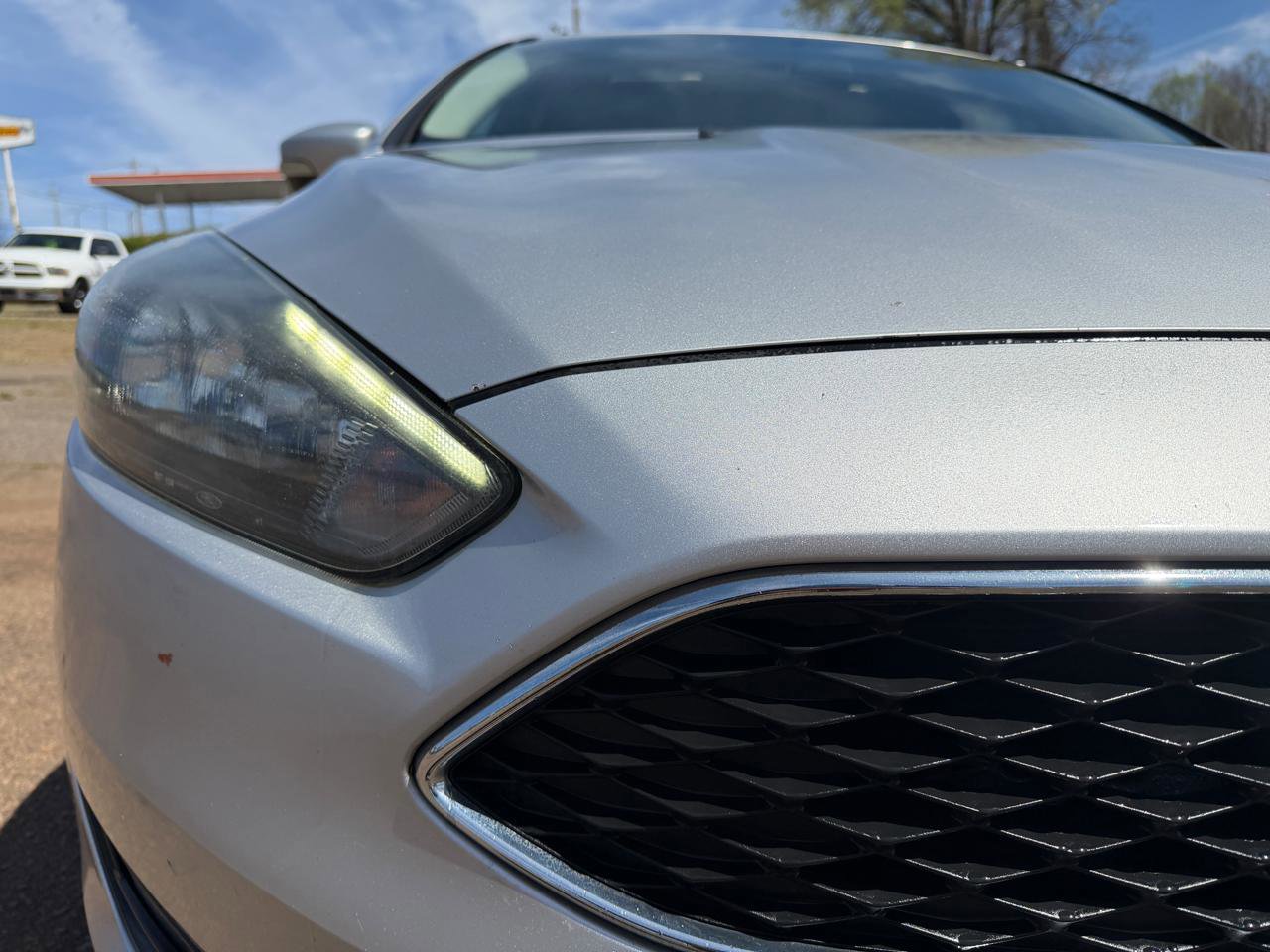 Used 2017 Ford Focus SEL image 9