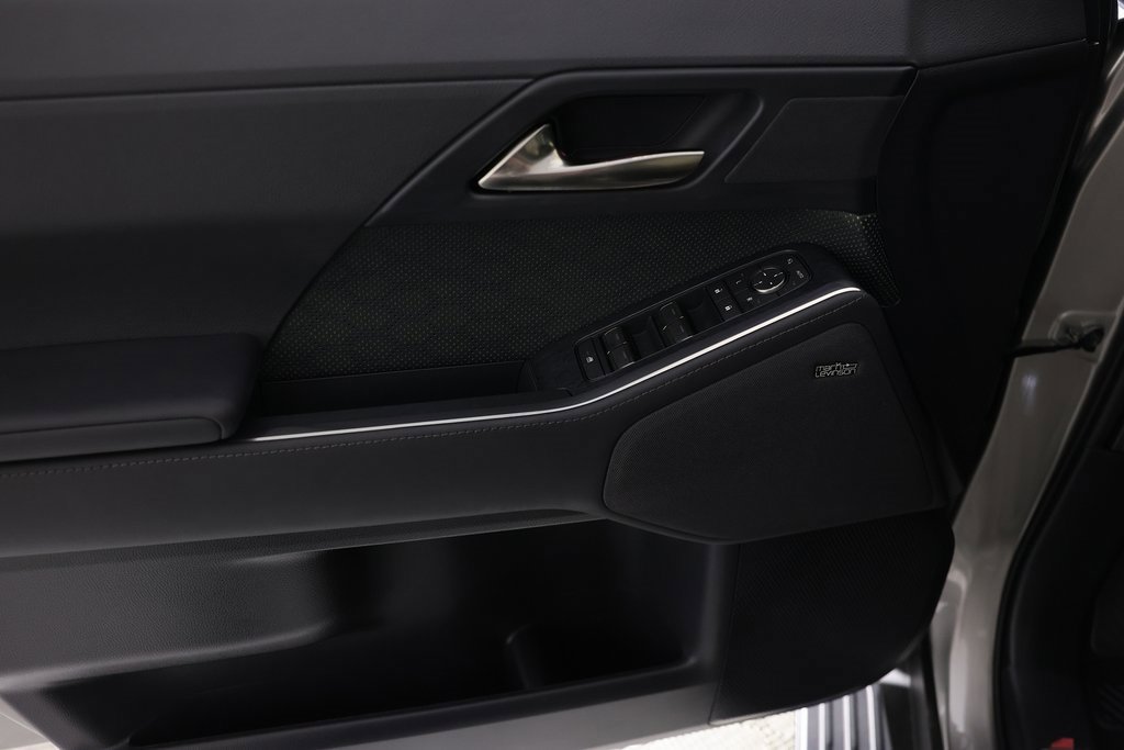 Used 2025 Lexus GX 550 image 21