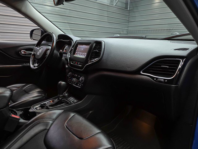 Used 2021 Jeep Cherokee Latitude Plus AWD/4WD image 13