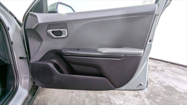 Used 2025 Kia K4 FWD image 22