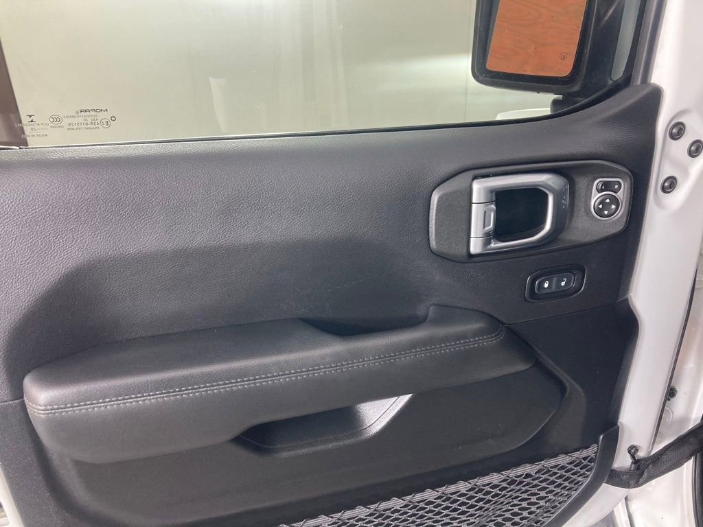 Used 2020 Jeep Wrangler Unlimited Sahara AWD/4WD image 12