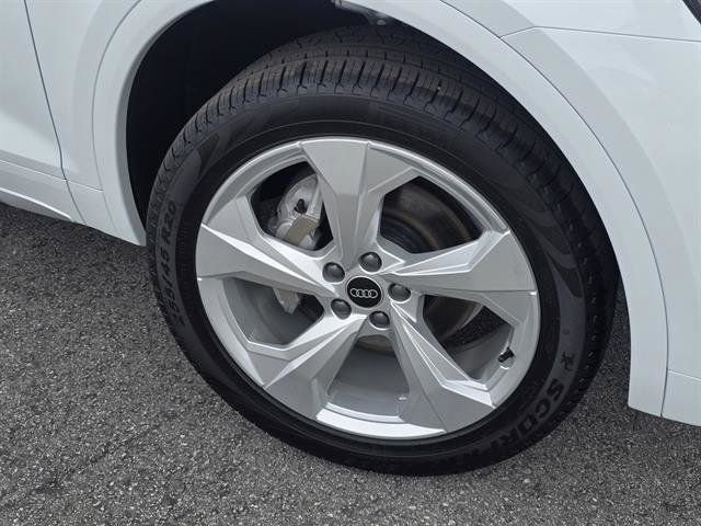 New 2025 Audi Q5 2.0T Premium Plus AWD/4WD image 34