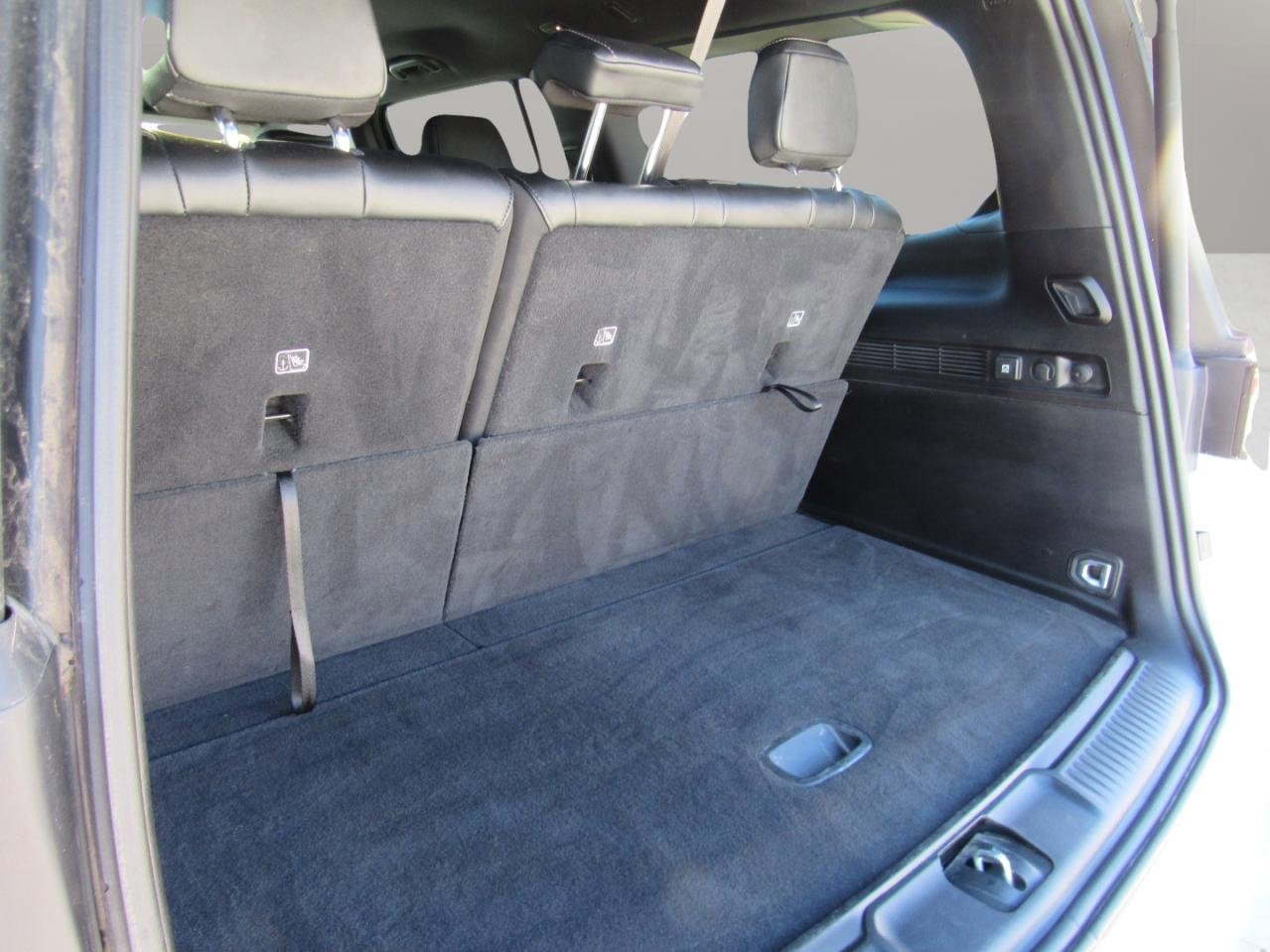 Used 2023 Ford Expedition XLT image 44