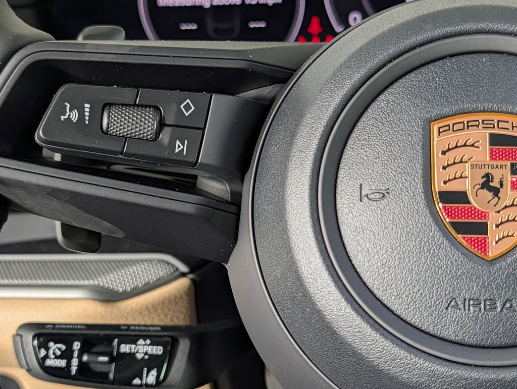 New 2026 Porsche Cayenne Coupe image 38