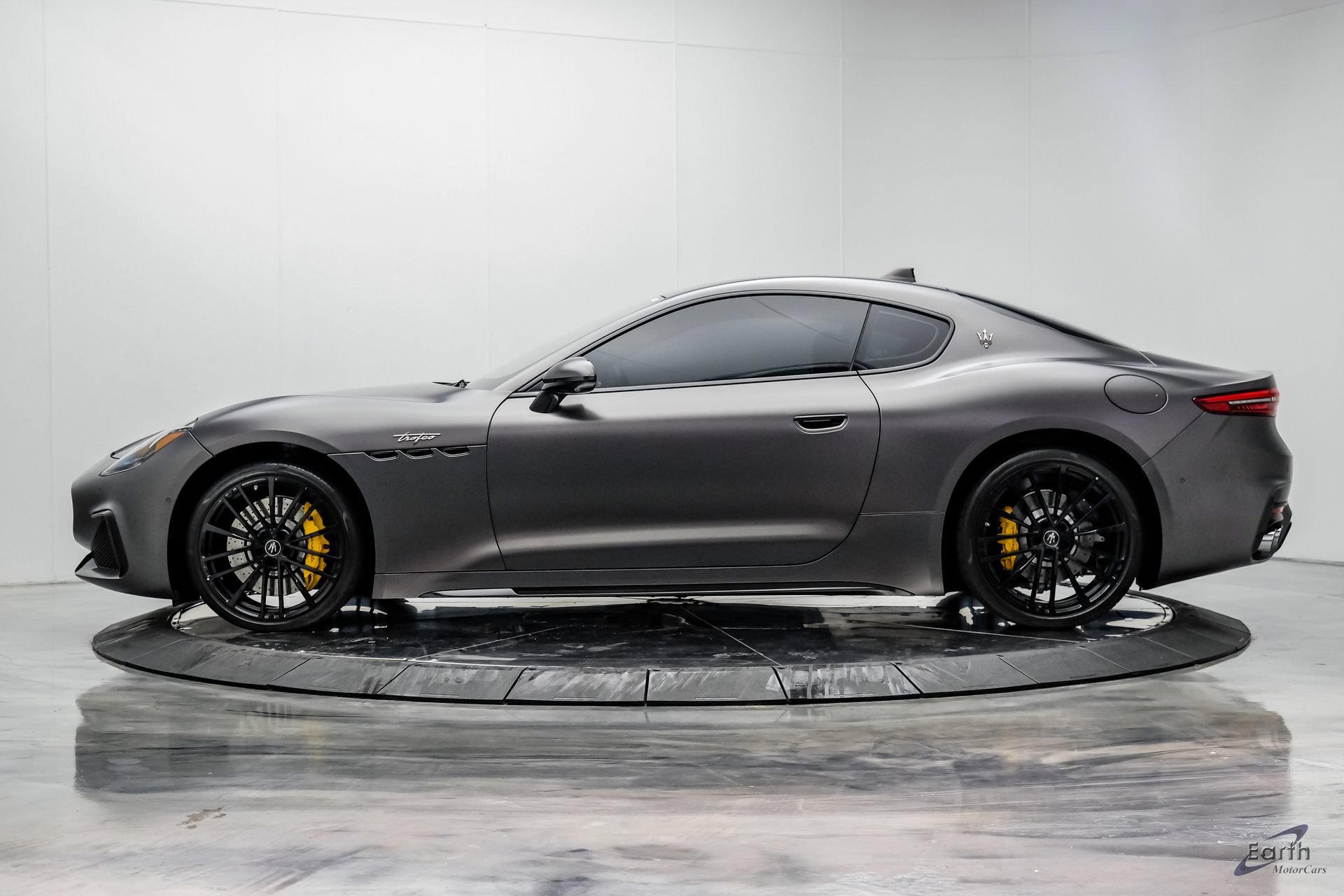Used 2024 Maserati GranTurismo Trofeo AWD/4WD image 8