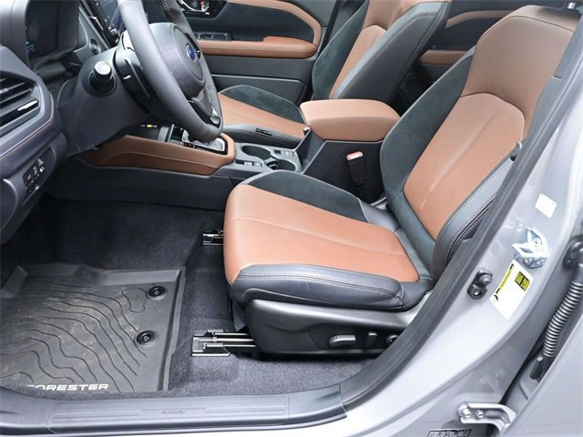 Used 2025 Subaru Forester Touring w/ Touring Package image 18