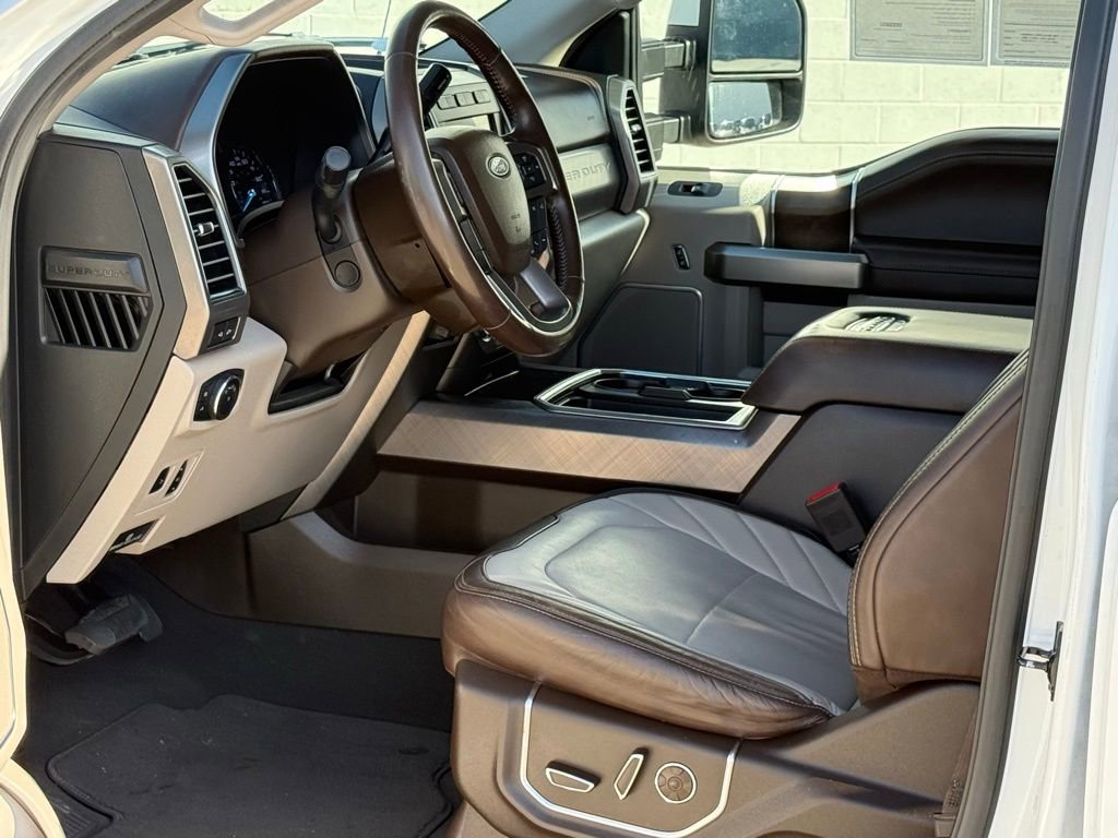 Certified 2019 Ford F250 Limited w/ FX4 Off-Road Package image 4
