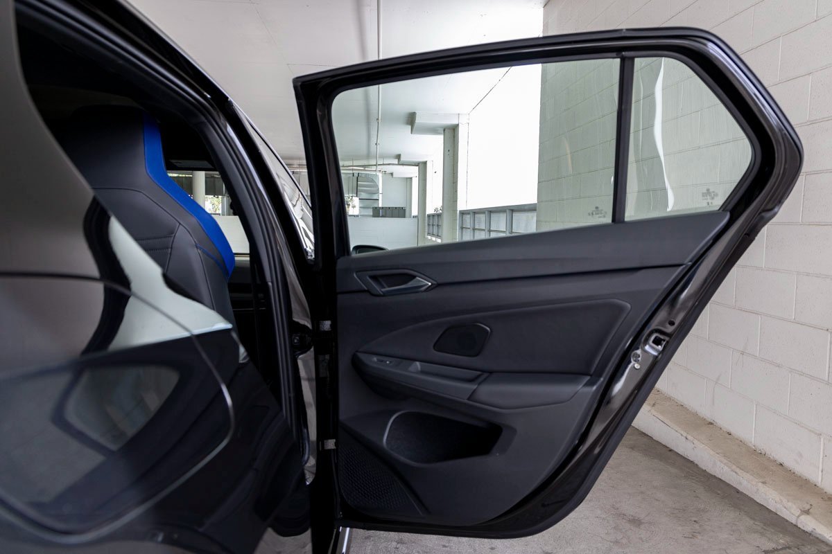 Used 2025 Volkswagen Golf R Black Edition image 23