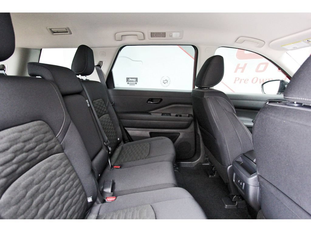 New 2026 Nissan Pathfinder SV FWD image 9
