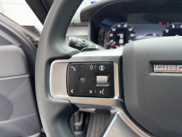 Used 2025 Land Rover Discovery Dynamic SE AWD/4WD image 18