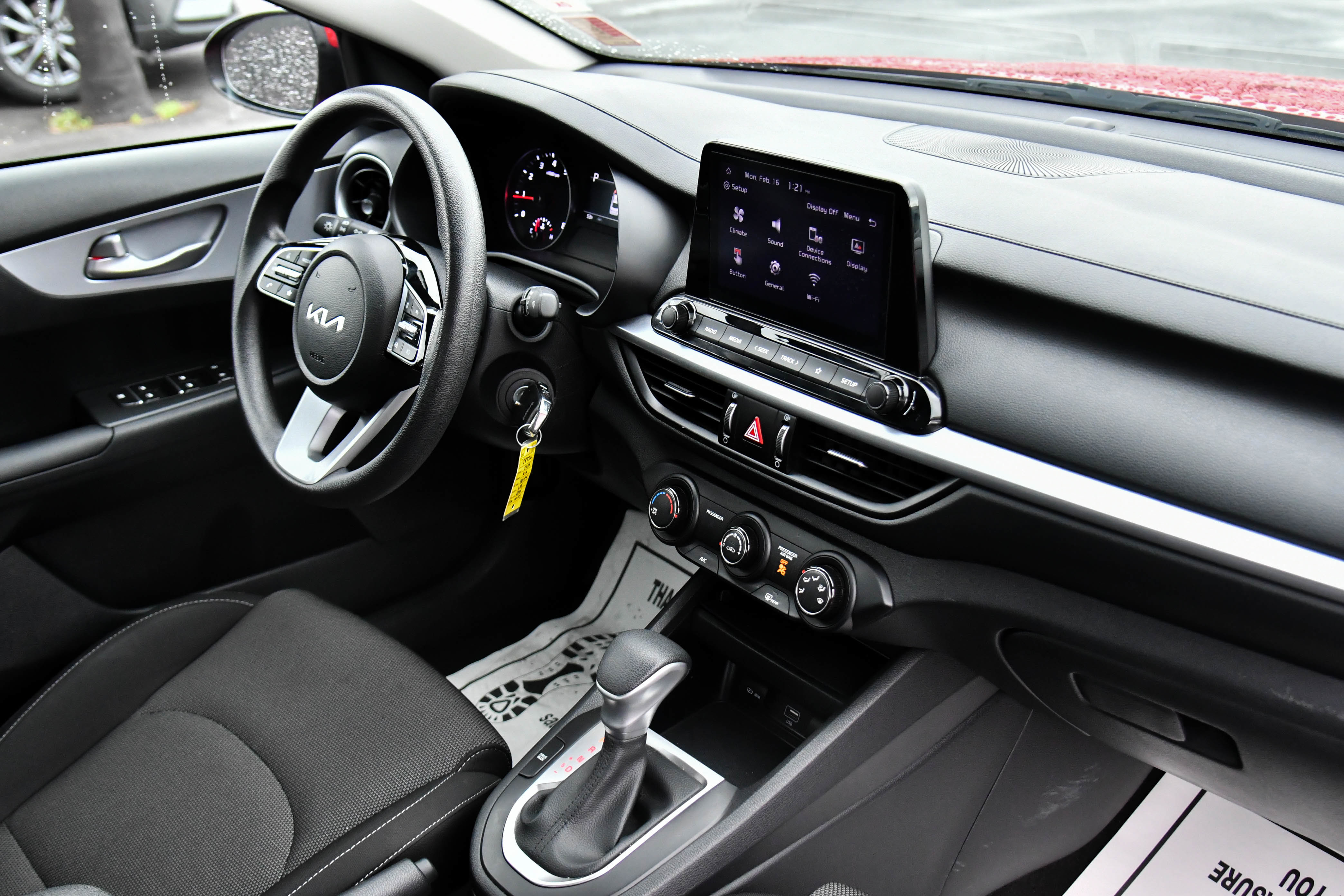 Used 2024 Kia Forte LXS image 35