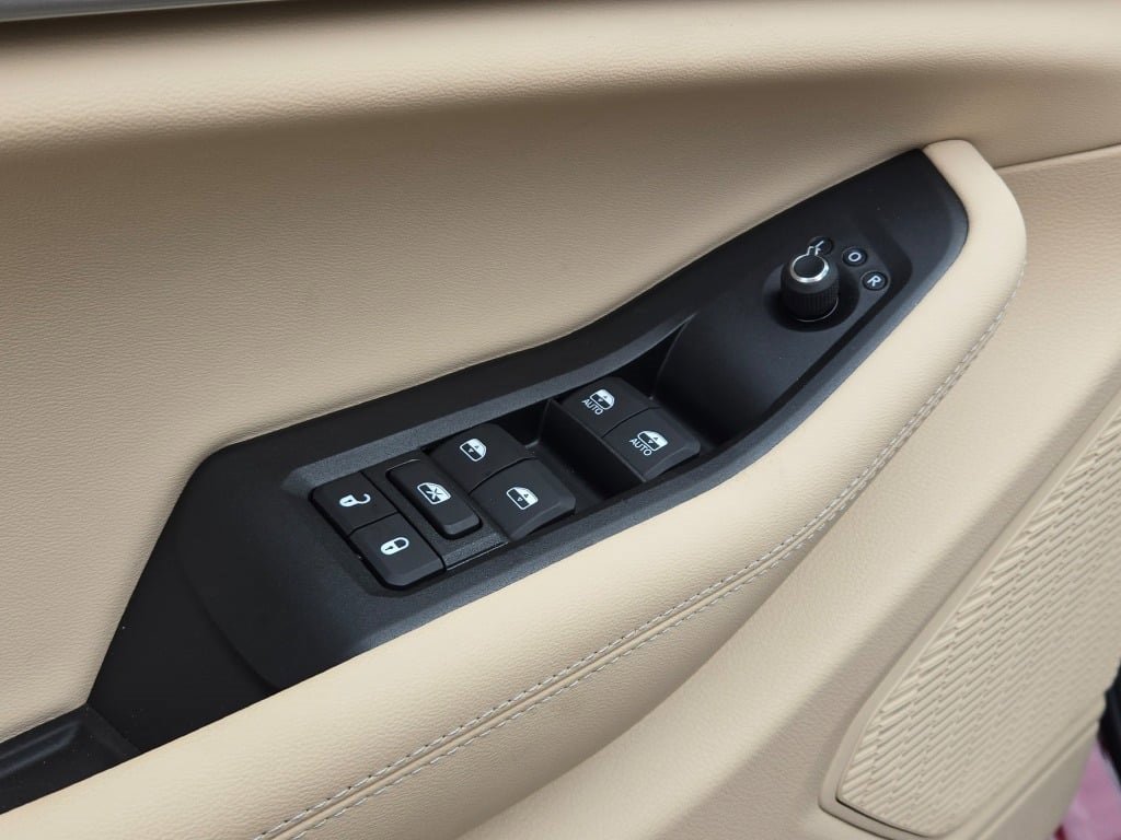 New 2025 Jeep Grand Cherokee Limited image 23