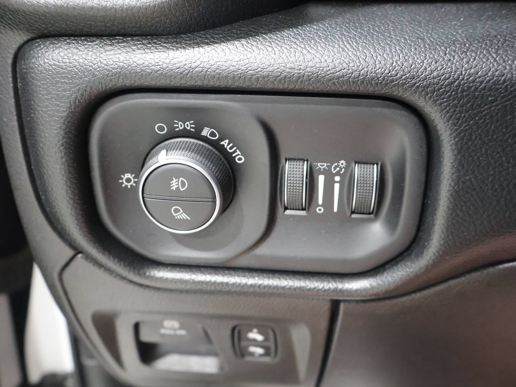 Used 2019 RAM 1500 Sport w/ Level 2 Equipment Group AWD/4WD image 31