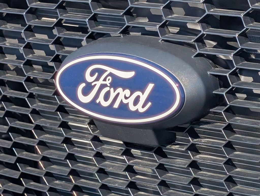 New 2026 Ford Transit 250 148 Medium Roof w/ Load Area Protection Package image 11