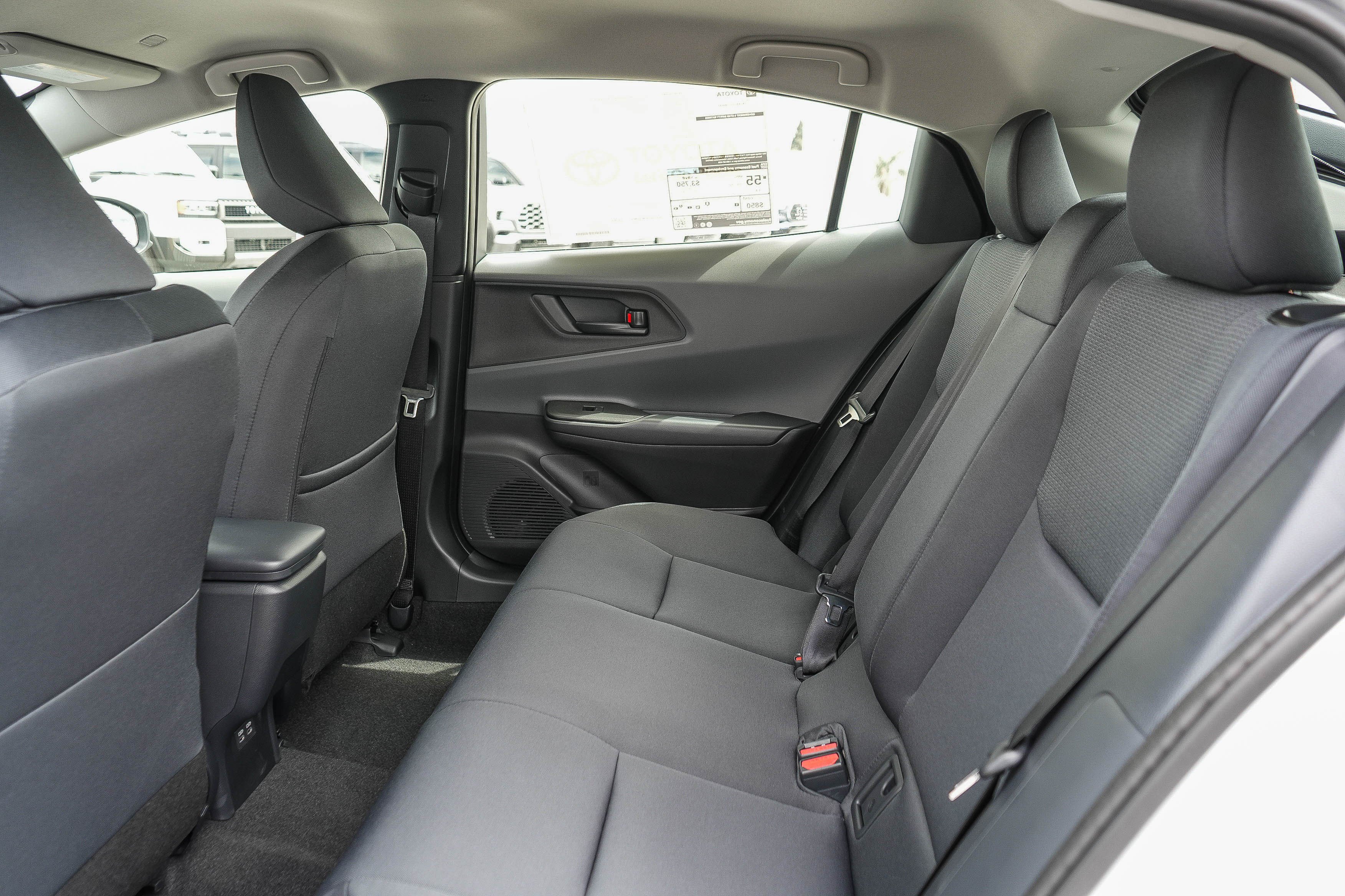 New 2027 Toyota Prius LE FWD image 21