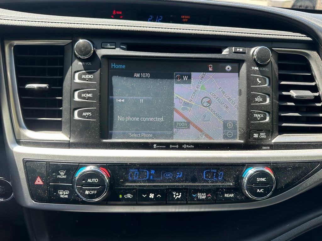 Used 2017 Toyota Highlander SE FWD image 12