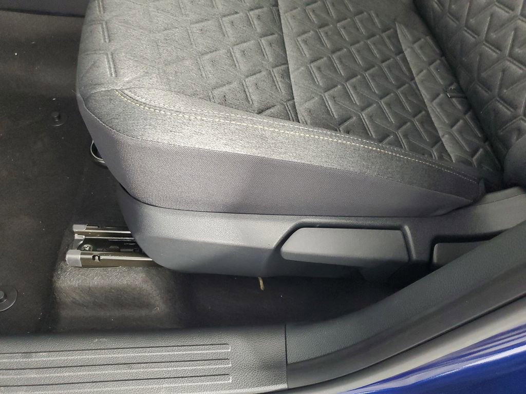 New 2026 Nissan Kicks SV w/ SV Premium Package image 29